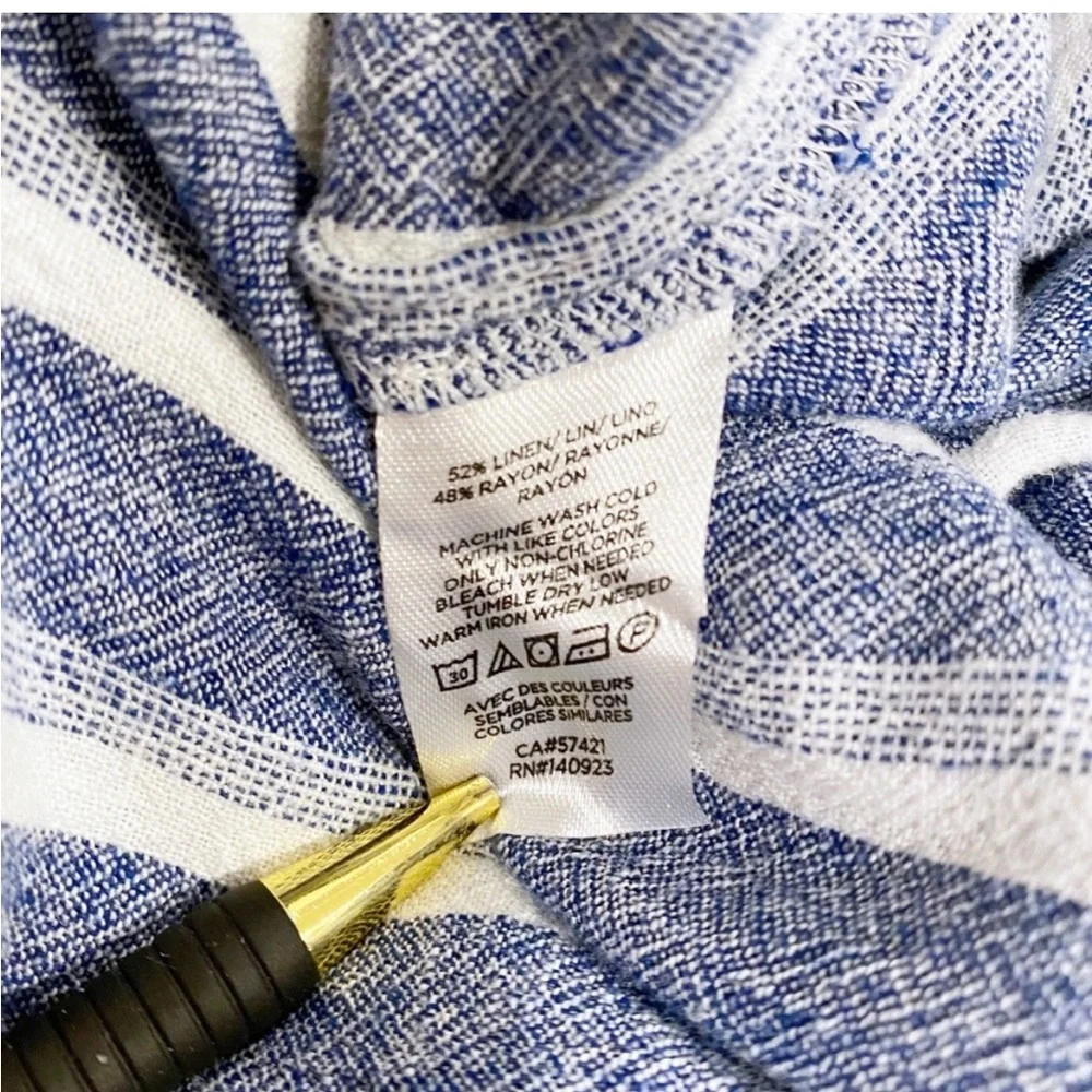 LOFT | Striped Button Sleeveless Romper
Linen Blue White - Picture 6 of 6